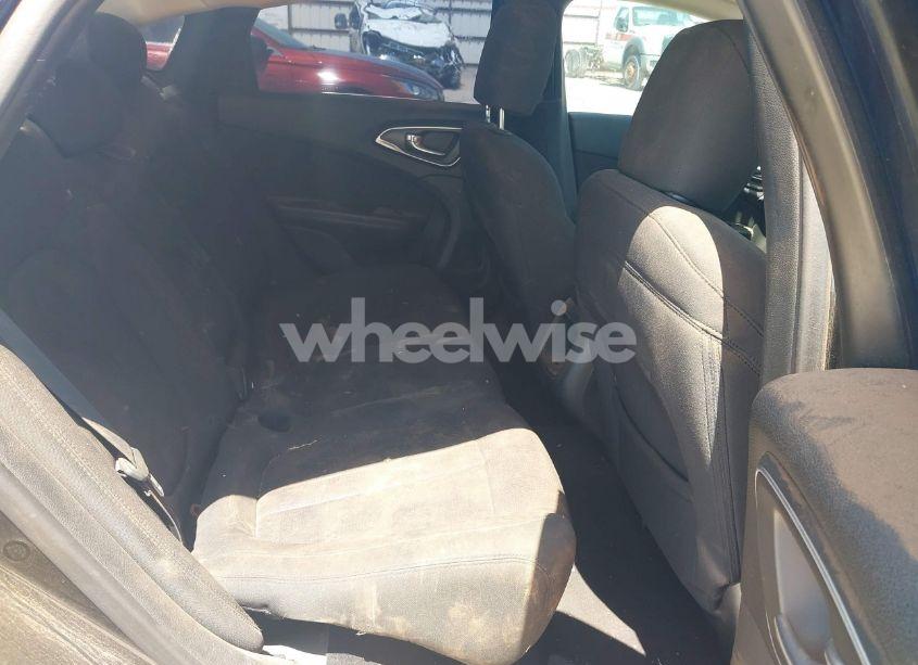 Photo 8 of 2015 Chrysler 200 LIMITED (VIN 1C3CCCAG0FN516456)