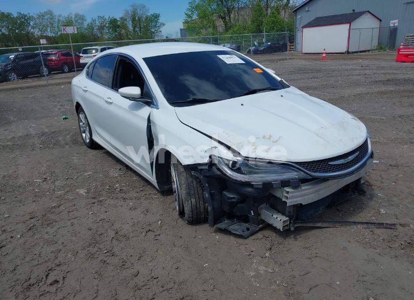 2015 Chrysler 200 LIMITED (VIN 1C3CCCAG2FN525367) main photo
