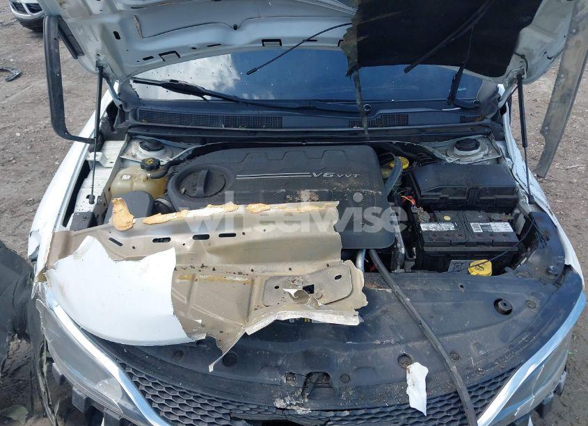 Photo 10 of 2015 Chrysler 200 LIMITED (VIN 1C3CCCAG2FN525367)