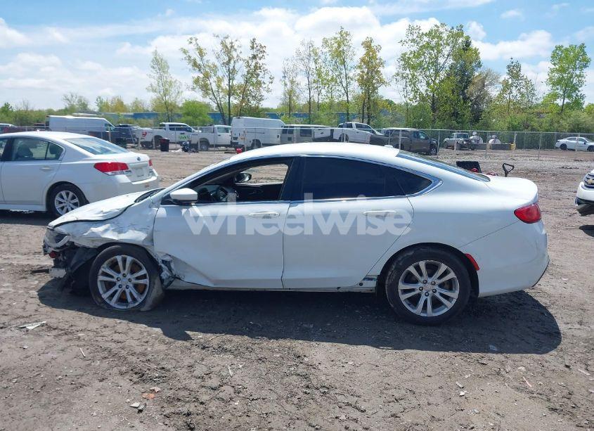 Photo 15 of 2015 Chrysler 200 LIMITED (VIN 1C3CCCAG2FN525367)