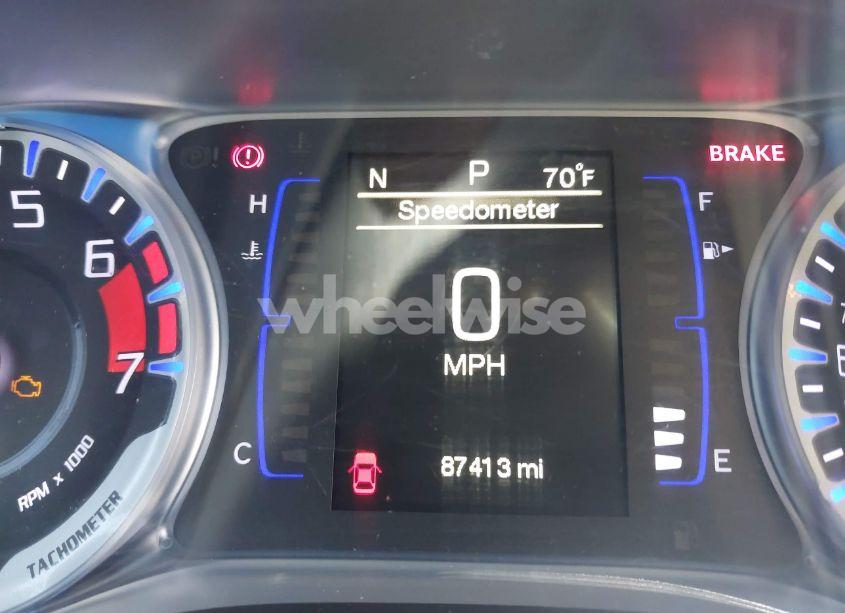 Photo 16 of 2015 Chrysler 200 LIMITED (VIN 1C3CCCAG2FN525367)