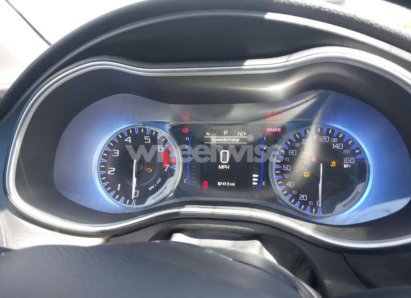 Photo 7 of 2015 Chrysler 200 LIMITED (VIN 1C3CCCAG2FN525367)