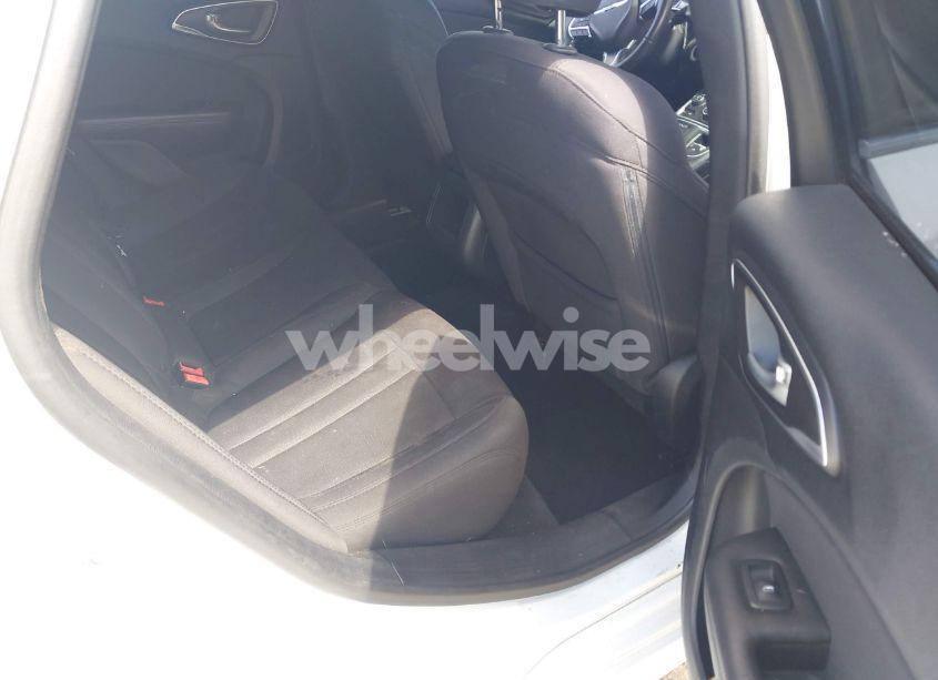 Photo 8 of 2015 Chrysler 200 LIMITED (VIN 1C3CCCAG2FN525367)