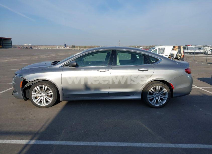 Photo 14 of 2016 Chrysler 200 LIMITED (VIN 1C3CCCAG3GN145889)