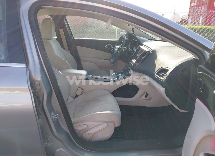 Photo 5 of 2016 Chrysler 200 LIMITED (VIN 1C3CCCAG3GN145889)