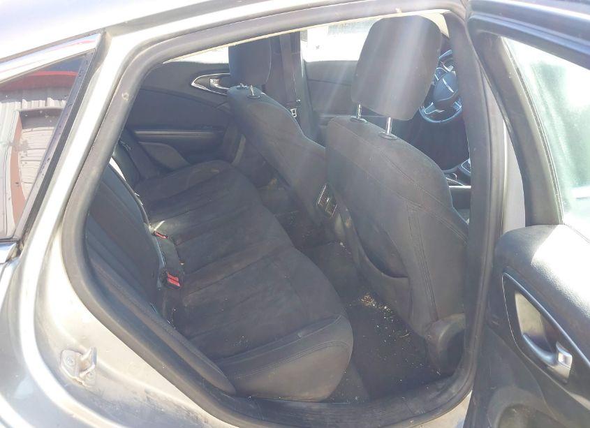 Photo 8 of 2015 Chrysler 200 LIMITED (VIN 1C3CCCAG4FN730365)