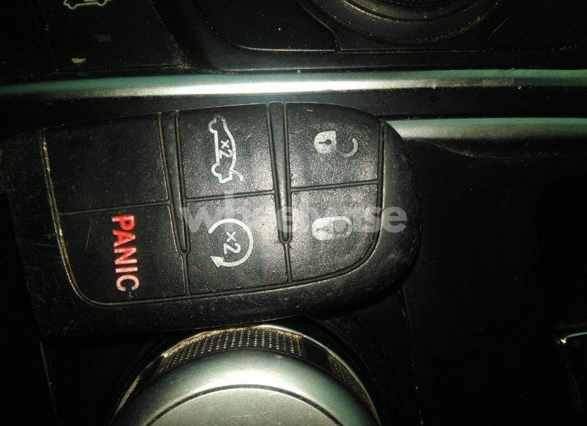 Photo 11 of 2015 Chrysler 200 LIMITED (VIN 1C3CCCAG4FN759753)