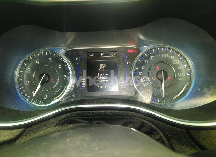 Photo 7 of 2015 Chrysler 200 LIMITED (VIN 1C3CCCAG4FN759753)