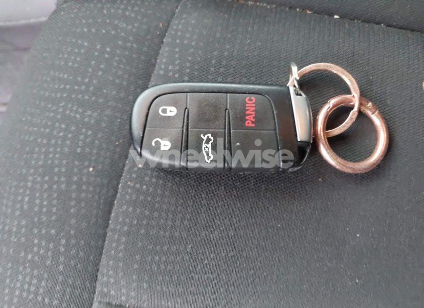 Photo 11 of 2016 Chrysler 200 LIMITED (VIN 1C3CCCAG4GN190484)