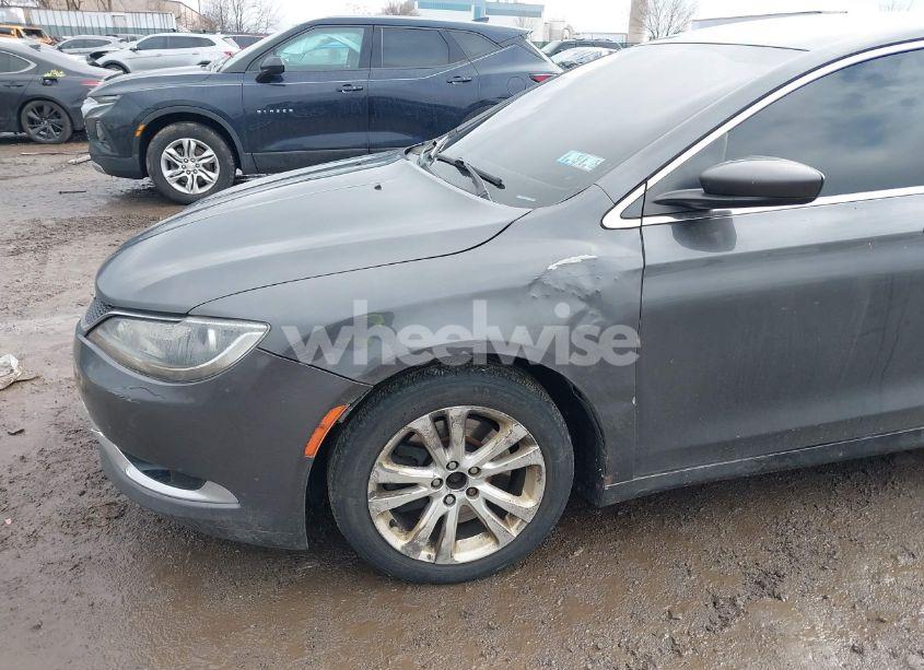 Photo 6 of 2016 Chrysler 200 LIMITED (VIN 1C3CCCAG4GN190484)