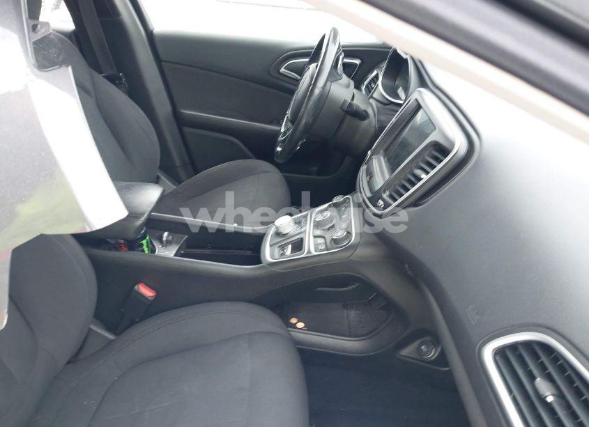 Photo 5 of 2015 Chrysler 200 LIMITED (VIN 1C3CCCAG5FN605570)