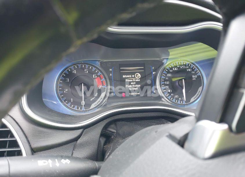 Photo 7 of 2015 Chrysler 200 LIMITED (VIN 1C3CCCAG5FN605570)