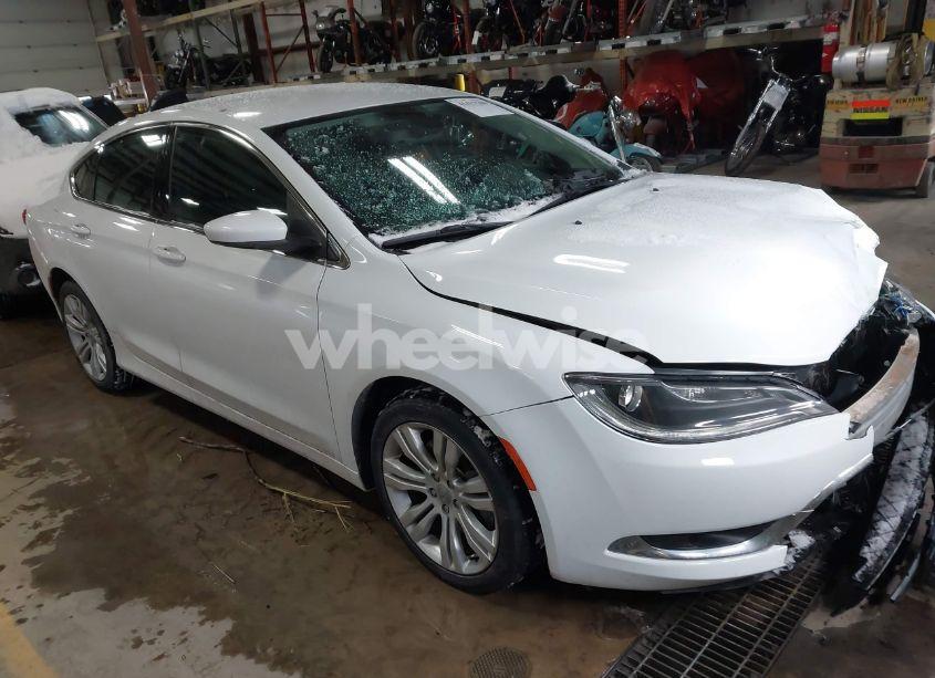 2015 Chrysler 200 LIMITED (VIN 1C3CCCAG5FN736711) main photo