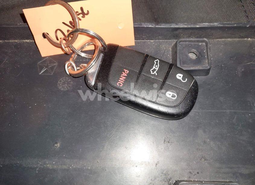 Photo 11 of 2016 Chrysler 200 LIMITED (VIN 1C3CCCAG9GN111455)