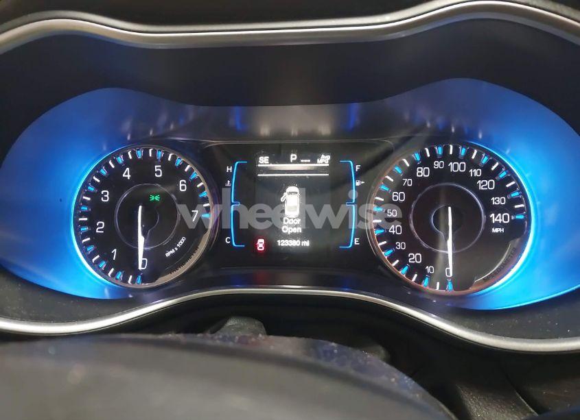 Photo 7 of 2016 Chrysler 200 LIMITED (VIN 1C3CCCAG9GN111455)