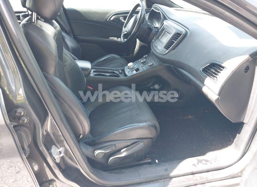 Photo 5 of 2015 Chrysler 200 S (VIN 1C3CCCBB0FN606841)