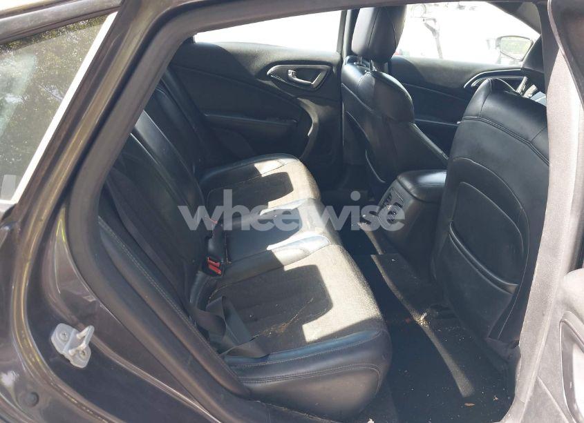 Photo 8 of 2015 Chrysler 200 S (VIN 1C3CCCBB0FN606841)