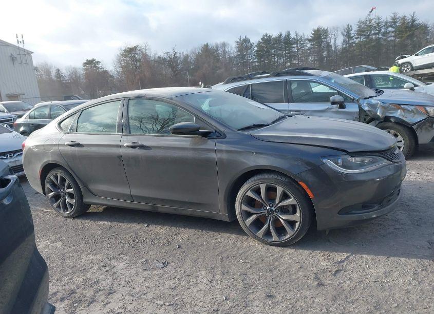 Photo 13 of 2015 Chrysler 200 S (VIN 1C3CCCBB0FN662651)