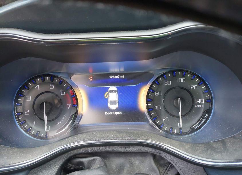 Photo 7 of 2015 Chrysler 200 S (VIN 1C3CCCBB0FN662651)