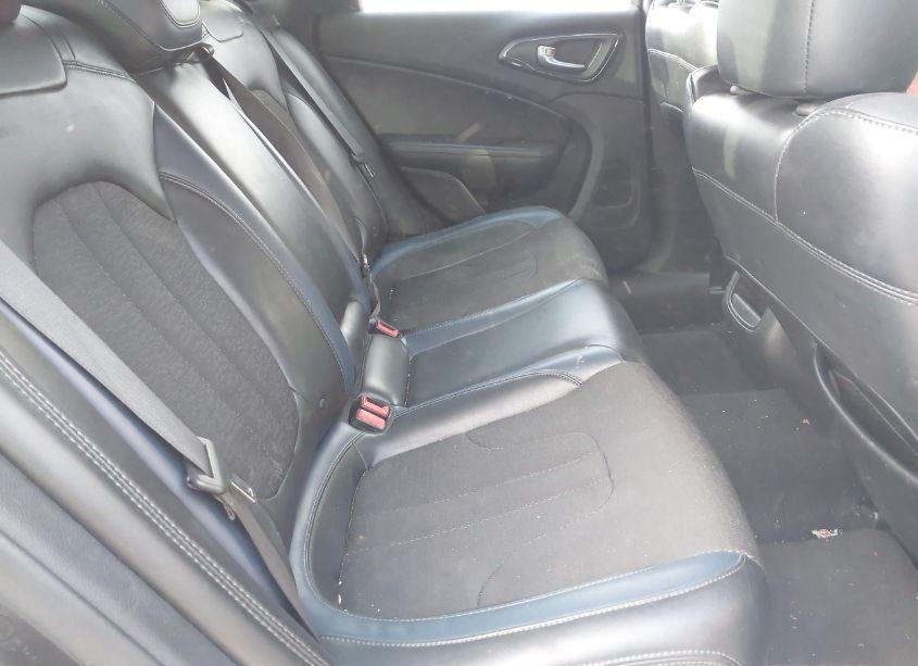 Photo 8 of 2015 Chrysler 200 S (VIN 1C3CCCBB0FN662651)