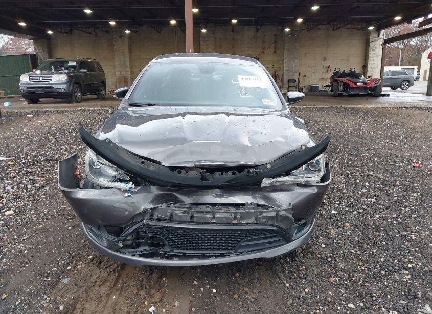 Photo 12 of 2015 Chrysler 200 S (VIN 1C3CCCBB0FN675979)