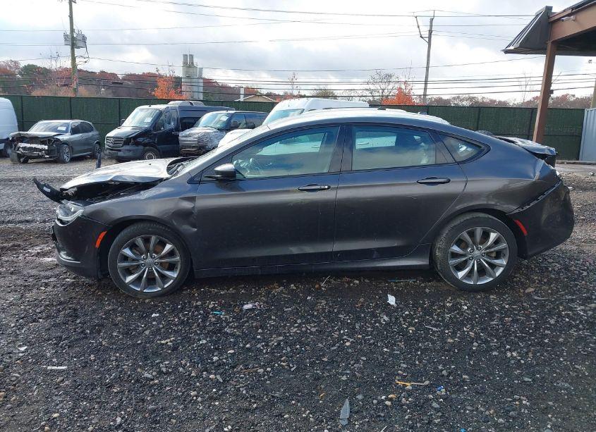 Photo 14 of 2015 Chrysler 200 S (VIN 1C3CCCBB0FN675979)