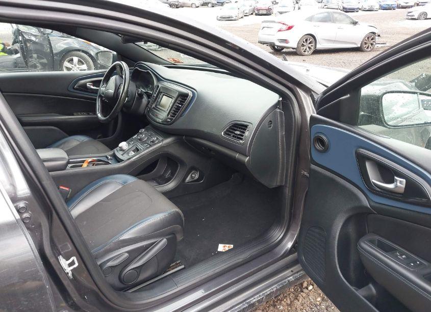 Photo 5 of 2015 Chrysler 200 S (VIN 1C3CCCBB0FN675979)