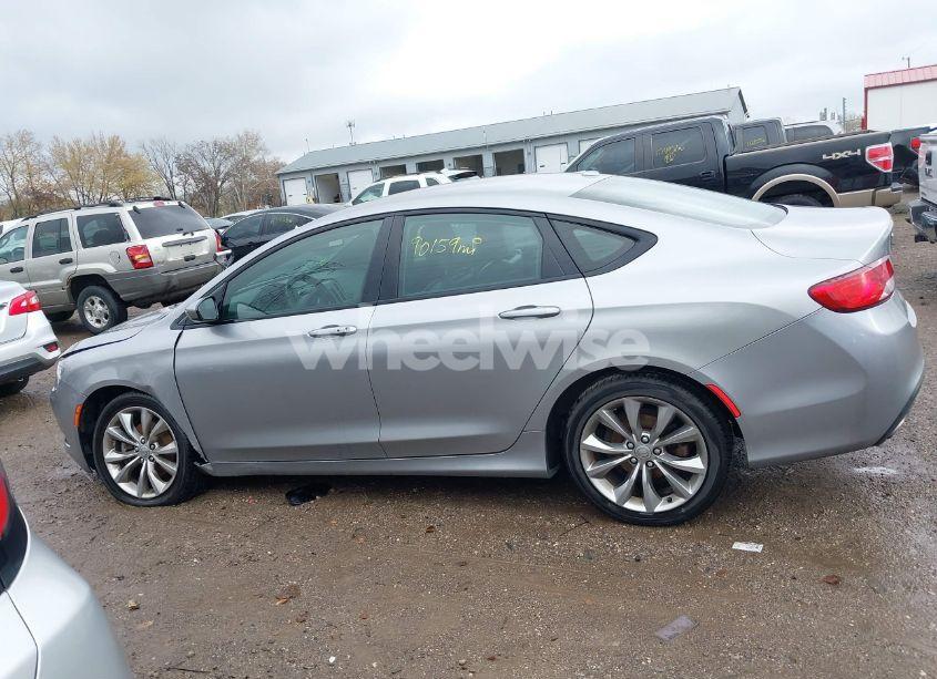 Photo 14 of 2015 Chrysler 200 S (VIN 1C3CCCBB0FN703134)
