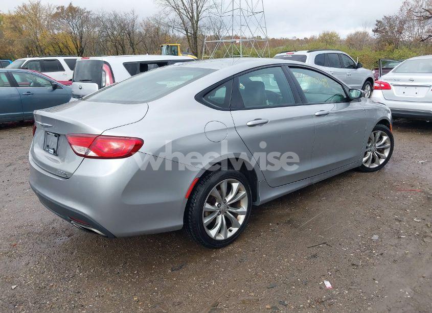 Photo 4 of 2015 Chrysler 200 S (VIN 1C3CCCBB0FN703134)