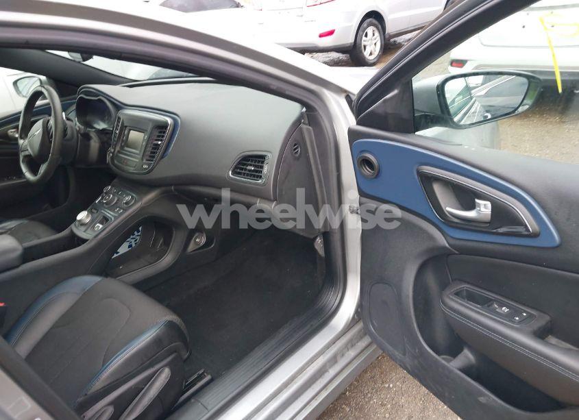 Photo 5 of 2015 Chrysler 200 S (VIN 1C3CCCBB0FN703134)