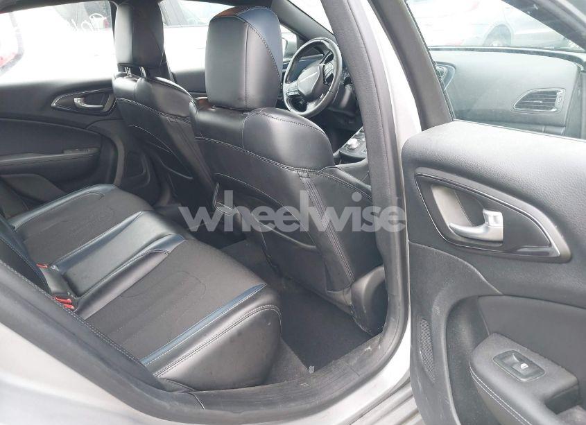 Photo 8 of 2015 Chrysler 200 S (VIN 1C3CCCBB0FN703134)