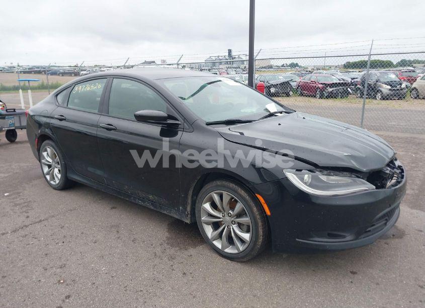 2015 Chrysler 200 S (VIN 1C3CCCBB0FN711816) main photo