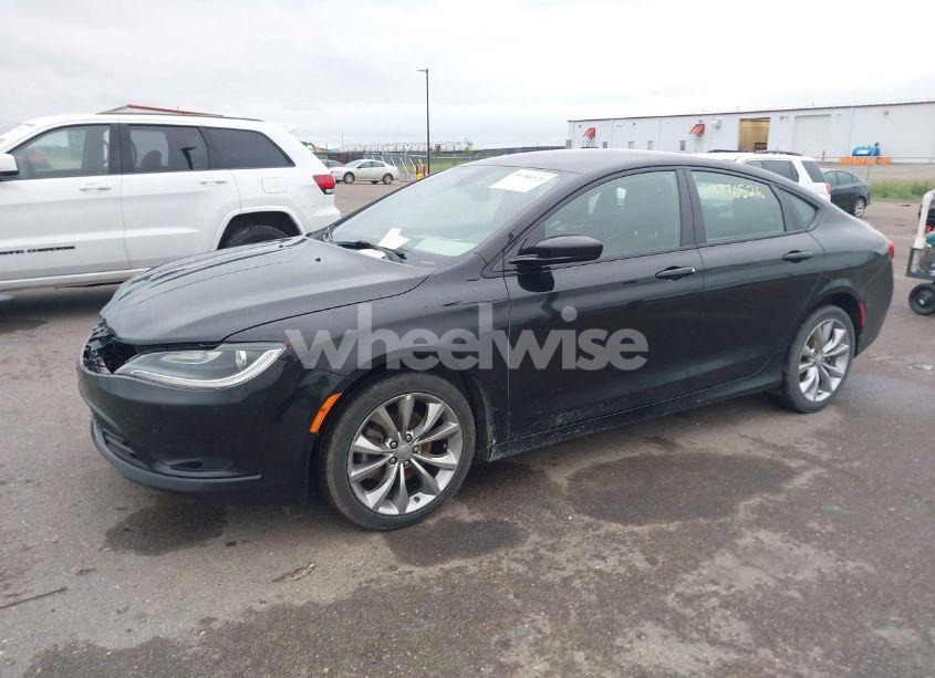 Photo 2 of 2015 Chrysler 200 S (VIN 1C3CCCBB0FN711816)