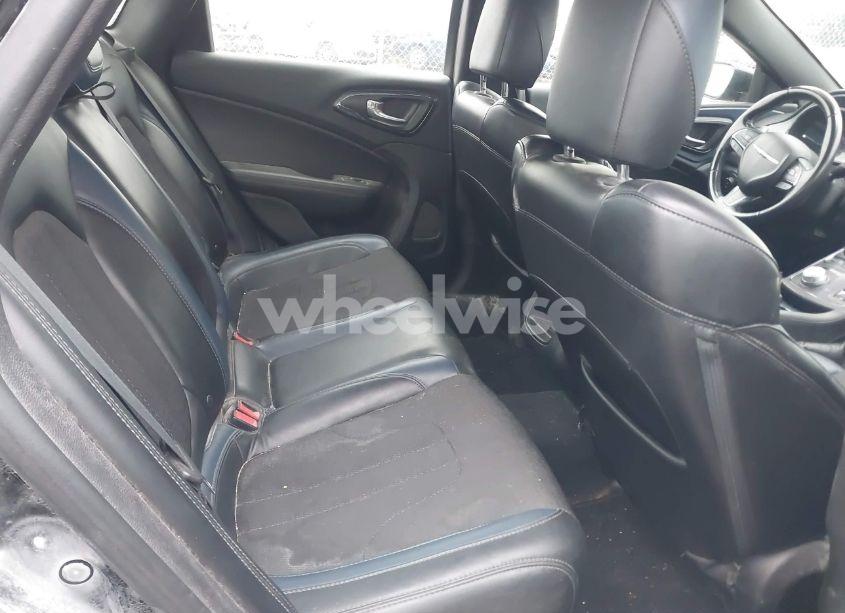 Photo 8 of 2015 Chrysler 200 S (VIN 1C3CCCBB0FN711816)