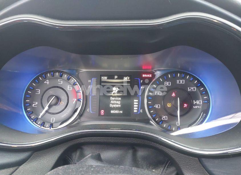 Photo 7 of 2015 Chrysler 200 S (VIN 1C3CCCBB0FN754939)