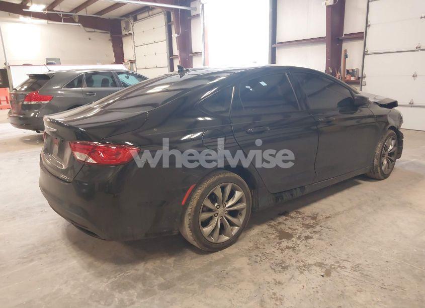 Photo 4 of 2015 Chrysler 200 S (VIN 1C3CCCBB0FN755167)