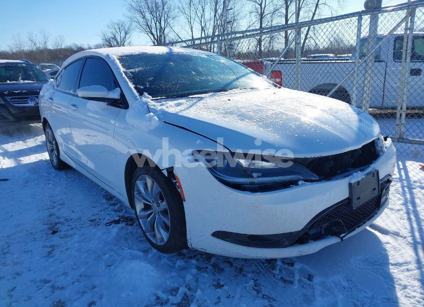 2015 Chrysler 200 S (VIN 1C3CCCBB0FN755878) main photo