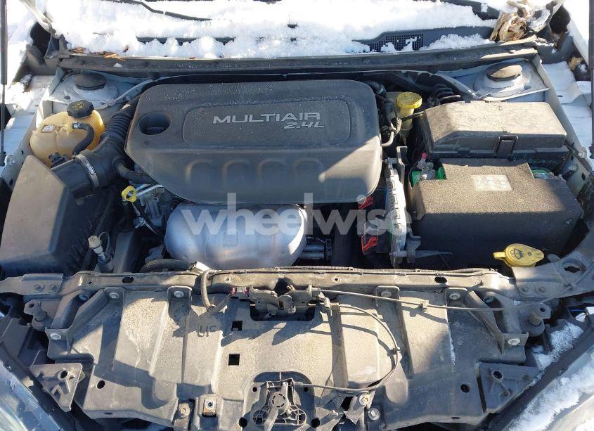 Photo 10 of 2015 Chrysler 200 S (VIN 1C3CCCBB0FN755878)