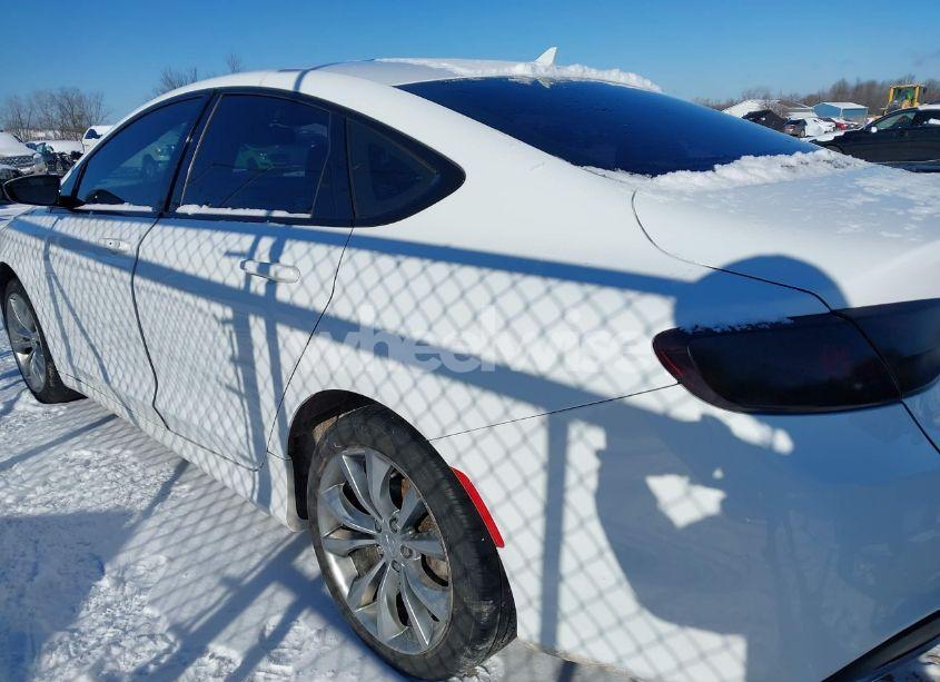 Photo 14 of 2015 Chrysler 200 S (VIN 1C3CCCBB0FN755878)