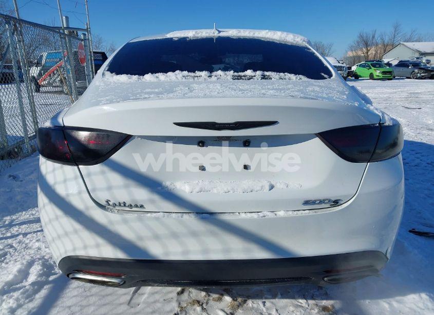 Photo 16 of 2015 Chrysler 200 S (VIN 1C3CCCBB0FN755878)