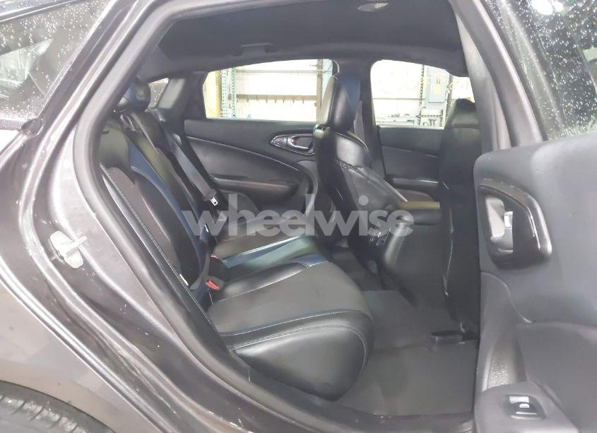 Photo 8 of 2016 Chrysler 200 S (VIN 1C3CCCBB0GN175385)