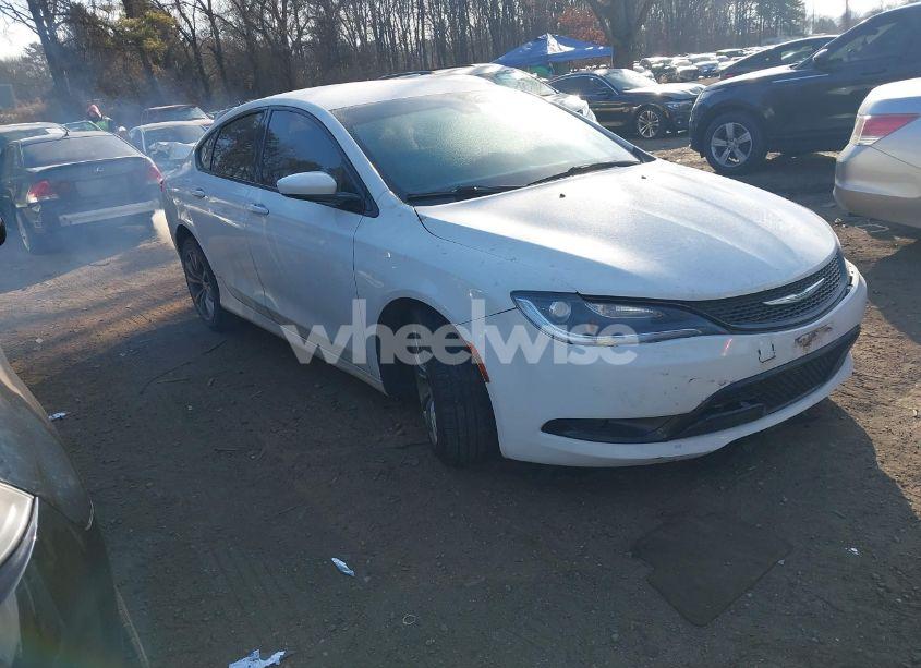 2015 Chrysler 200 S (VIN 1C3CCCBB1FN585160) main photo