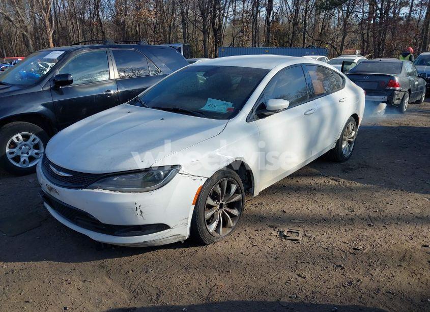 Photo 2 of 2015 Chrysler 200 S (VIN 1C3CCCBB1FN585160)