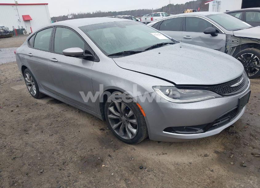 2015 Chrysler 200 S (VIN 1C3CCCBB1FN609019) main photo