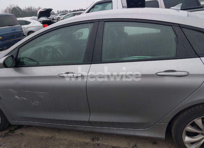 Photo 14 of 2015 Chrysler 200 S (VIN 1C3CCCBB1FN609019)