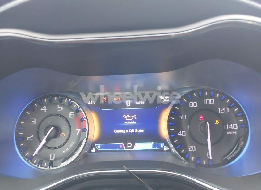 Photo 7 of 2015 Chrysler 200 S (VIN 1C3CCCBB1FN609019)