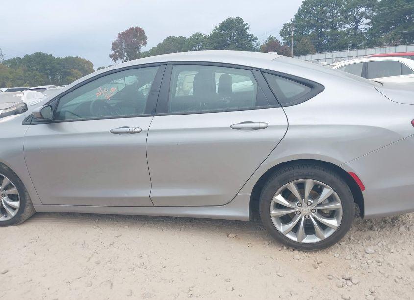 Photo 15 of 2015 Chrysler 200 S (VIN 1C3CCCBB1FN659774)