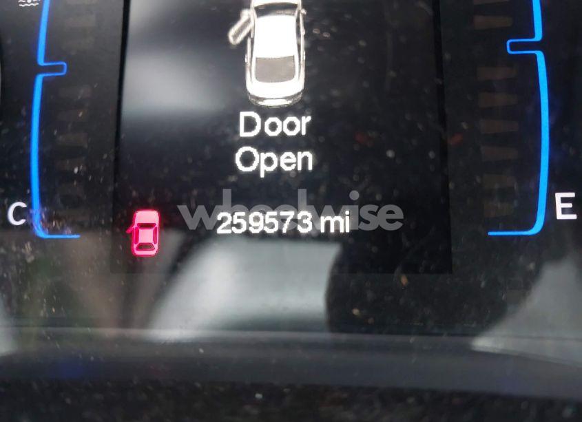 Photo 15 of 2015 Chrysler 200 S (VIN 1C3CCCBB1FN687767)