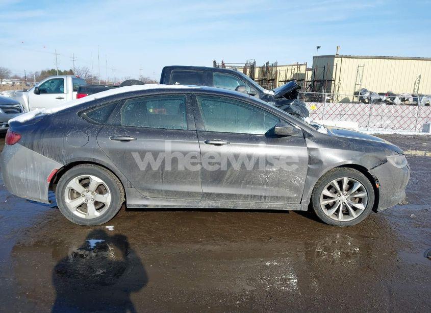 Photo 13 of 2015 Chrysler 200 (VIN 1C3CCCBB1FN721593)