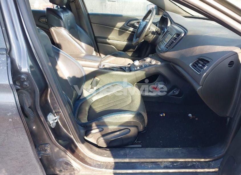 Photo 5 of 2015 Chrysler 200 (VIN 1C3CCCBB1FN721593)